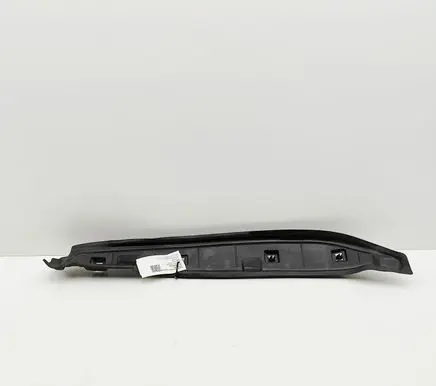 Fender trim (molding)