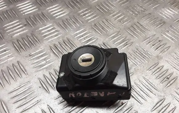 Volkswagen Phaeton Ignition lock 3D0905865C 33300101