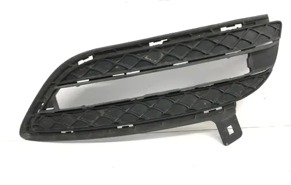 Mercedes-Benz B W246 W242 Front bumper lower grill A2468850722