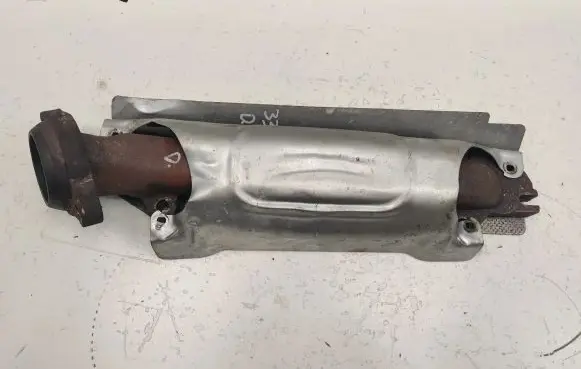 Dodge Durango III Exhaust manifold 68021512AF 53032968AD 05045496AA