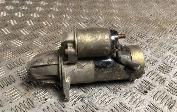 Subaru Impreza II Starter motor 23300AA300 M001T75681