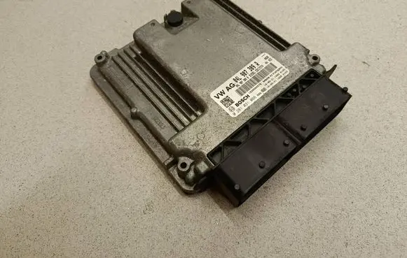 Seat Leon (5F) Engine control unit/module 04L907309R 0281031066
