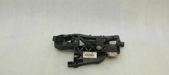 Rear door exterior handle/bracket