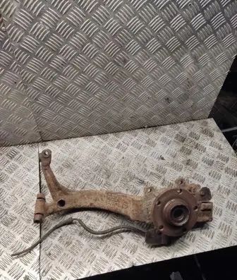 Volkswagen PASSAT B5 Front wheel hub
