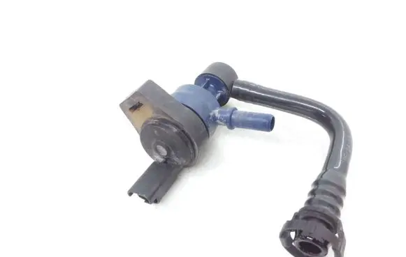 BMW 3 F30 F35 F31 Vacuum valve 7624012