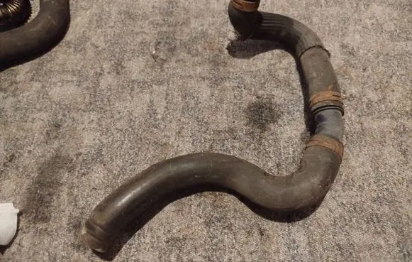 Nissan Qashqai+2 Intercooler hose/pipe