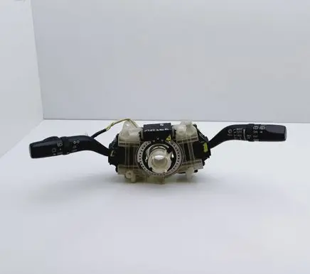 Mazda 6 Wiper turn signal indicator stalk/switch 17D318