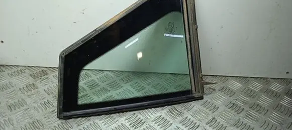 Mercedes-Benz GLE (W166 - C292) Rear vent window glass A2927300155