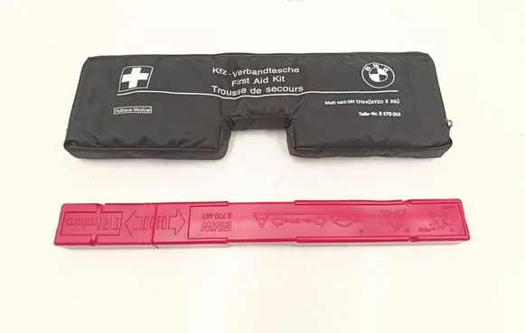 BMW 5 F10 F11 First aid kit 8270015