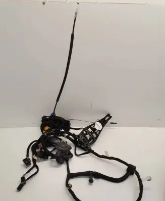 Opel Mokka X Front door lock 13579497 42530216 7446U
