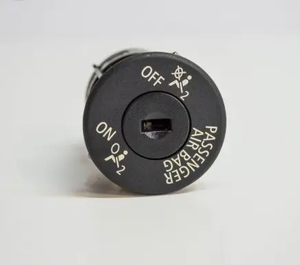 Passenger airbag on/off switch