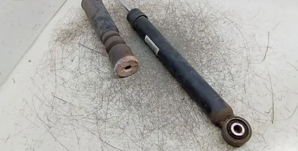Rear shock absorber/damper