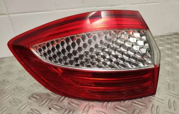 Ford Mondeo MK IV Rear/tail lights 7S7113405B