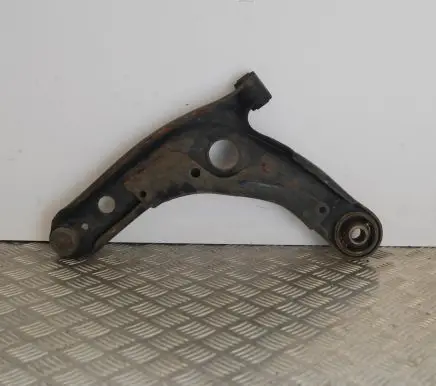 Toyota Verso-S Front lower control arm/wishbone