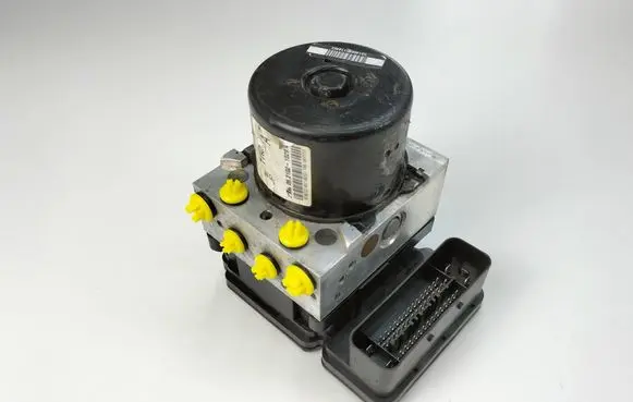 Suzuki Grand Vitara II ABS Pump 77K0 06210210294