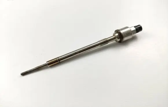 Opel Astra J Glow plug 55579436