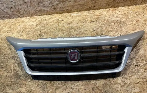 Fiat Ducato Front bumper upper radiator grill 18072151
