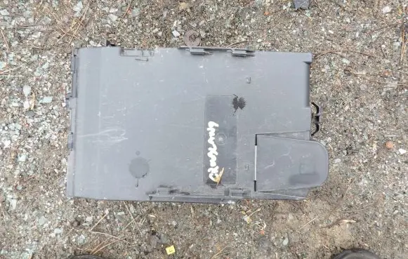 Opel Crossland X Battery tray 