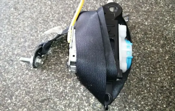 Mazda 6 Front seatbelt