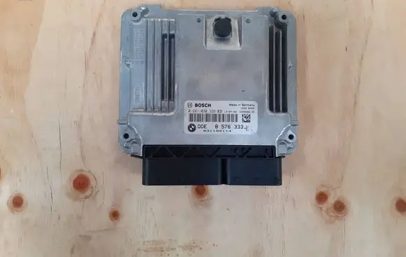 BMW 3 F30 F35 F31 Engine control unit/module ECU 8576333-BMW 8576333 0281030326