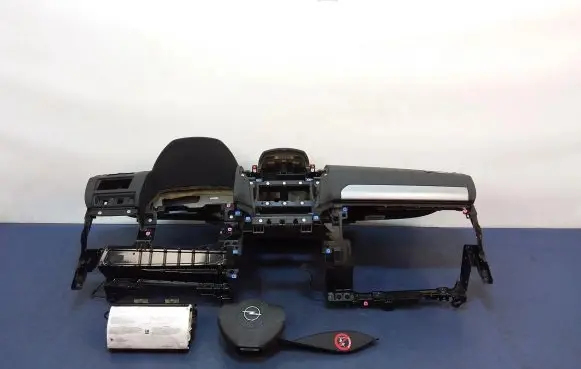 Opel Zafira B Dashboard