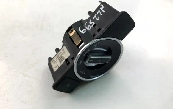 Mercedes-Benz E W212 Light switch 2129050551