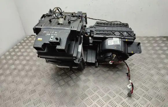 Buick Encore I Interior heater climate box assembly 94506920