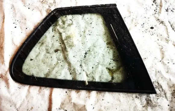 Toyota Avensis Verso Rear side window