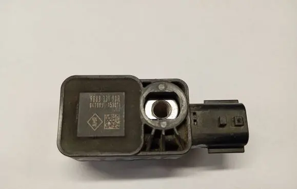 Renault Megane III Airbag deployment crash/impact sensor 988333198R 047005151011