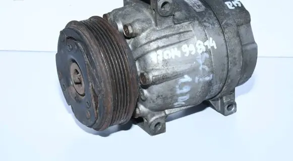 Renault Scenic I Air conditioning (A/C) compressor (pump) 7701499860