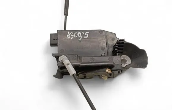 Peugeot 308 Coupe door lock (next to the handle) 9810309480