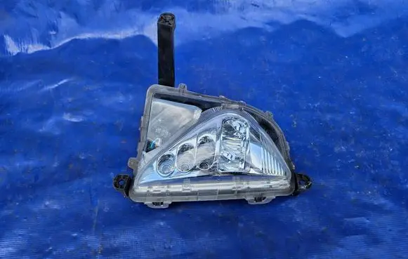 Toyota Prius (XW50) Front fog light 99226-91002