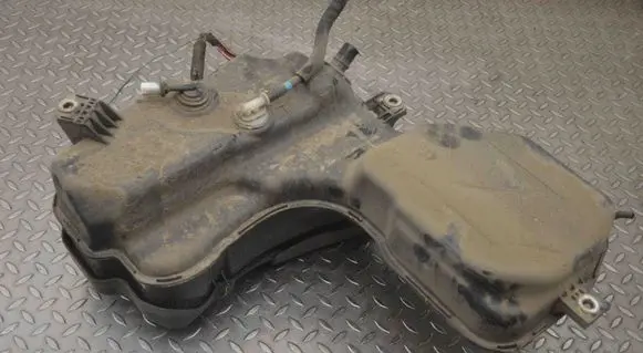 KIA Sorento AdBlue liquid reservoir 31550S1900