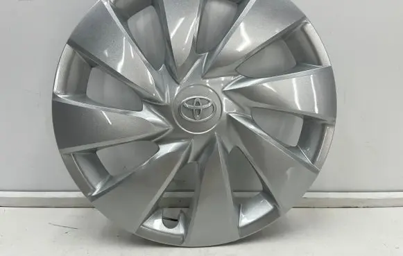 Toyota Aygo AB10 R14 wheel hub/cap/trim 426020H070