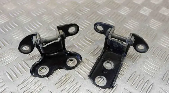 Toyota Urban Cruiser (XP110) Rear door hinge set 6876020122 6878052031 6876020121