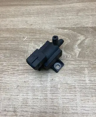 Lexus IS 220D-250-350 Turbo solenoid valve 258600R010 72828606