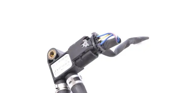 BMW 5 F10 F11 Exhaust gas pressure sensor A0071536028