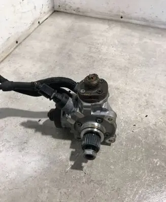 Volkswagen Touareg II Fuel injection high pressure pump 059130755CB 0445010677