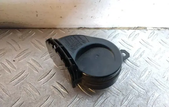 Lexus RX 450H Horn signal 8651048190
