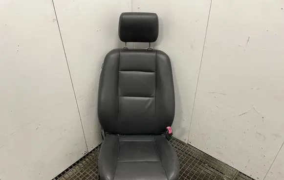 Ford Explorer Front passenger seat