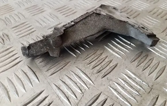 Generator/alternator bracket