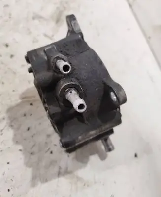 Mitsubishi Grandis Vacuum pump 03G145209