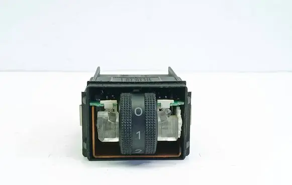 Audi A6 S6 C5 4B Seat heating switch 4B0963563B 4B0963563C 4D0963563E