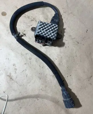 Hyundai Sonata Coolant fan relay 253853K215