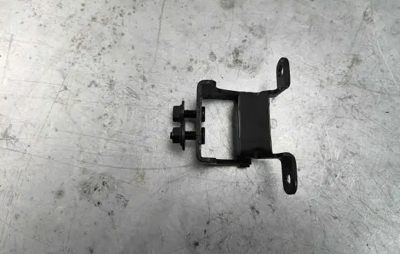 Tailgate/trunk/boot hinge