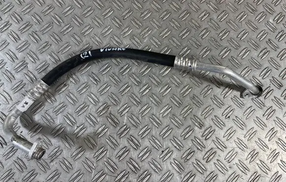 Opel Vivaro Air conditioning (A/C) pipe/hose 9838822580