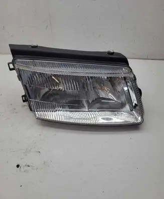 Volkswagen PASSAT B5 Headlight/headlamp