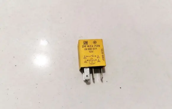 Opel Zafira A Other relay 24433728 29200076
