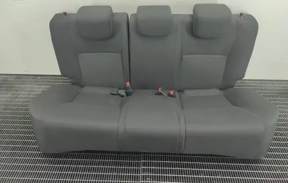 Toyota Yaris Second row seats 