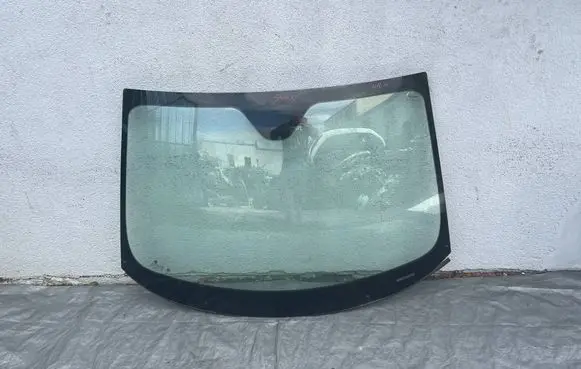 Fiat 500X Front windscreen/windshield window 